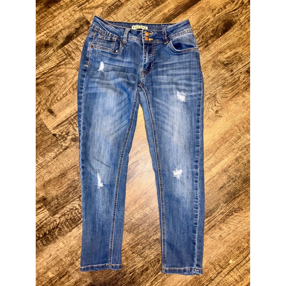Encore Women Medium Wash Distressed Skinny Jeans Size 7 Style 965R